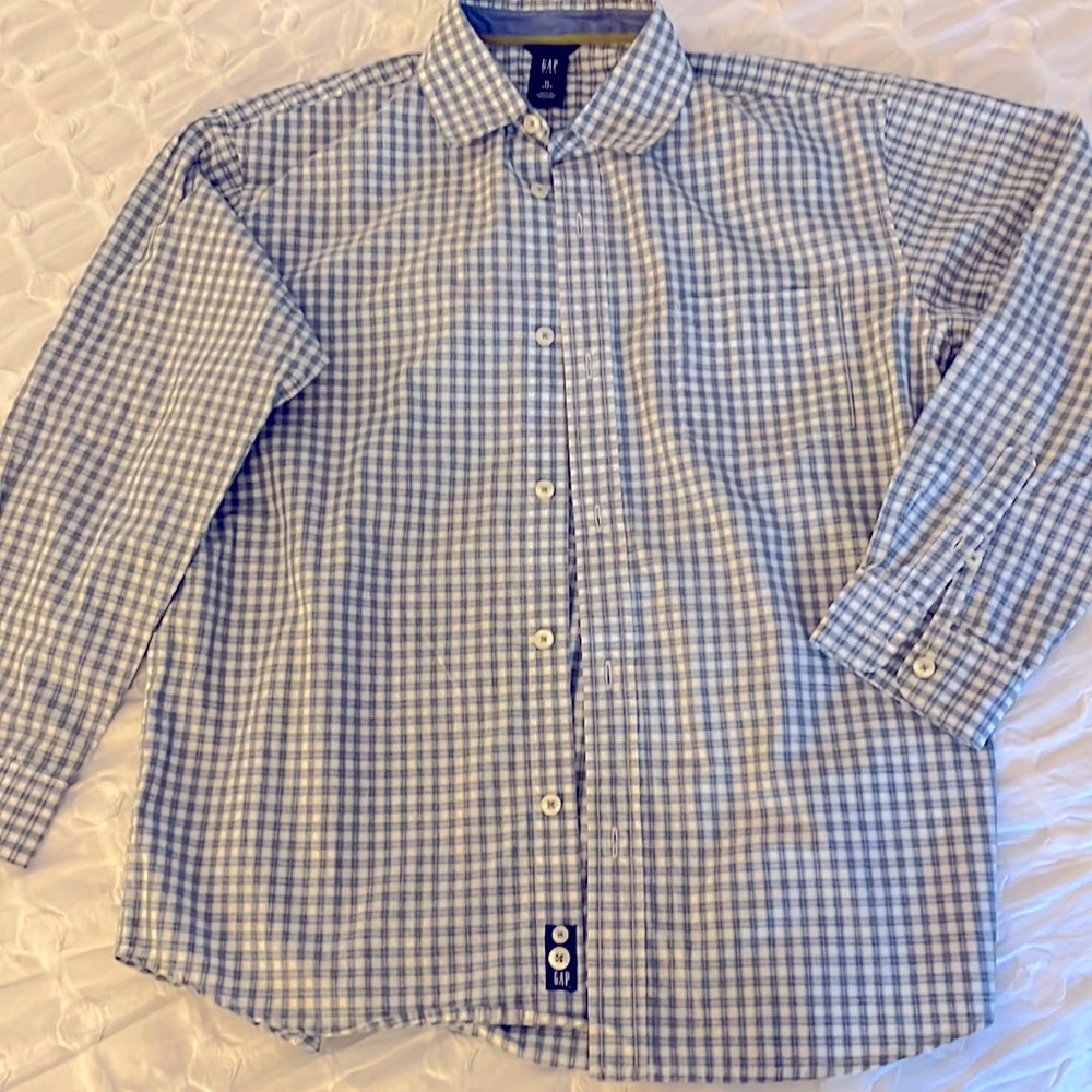 Boys GAP Kids size XL(12) button down shirt.